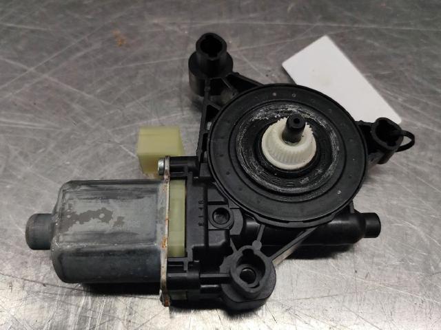 5Q0959801 VAG Motor del elevalunas de la puerta trasera izquierda comprar Bilbao