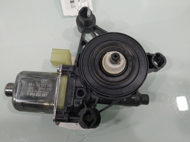 5Q0959801A Motor del elevalunas eléctrico  en stock Granada
