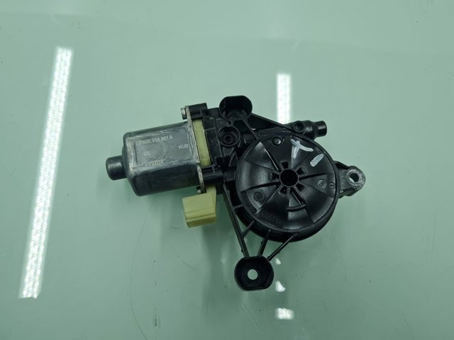 5Q0959801A Motor del elevalunas de la puerta delantera izquierda  comprar en Pontevedra