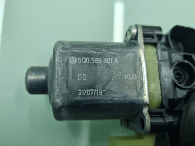 5Q0959801A Motor del elevalunas eléctrico comprar Almería