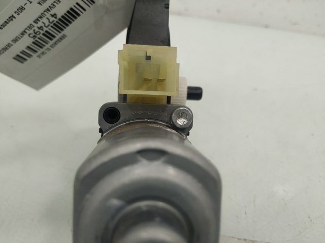 VAG 5Q0959801A Motor del elevalunas de la puerta delantera izquierda  comprar en Ponferrada