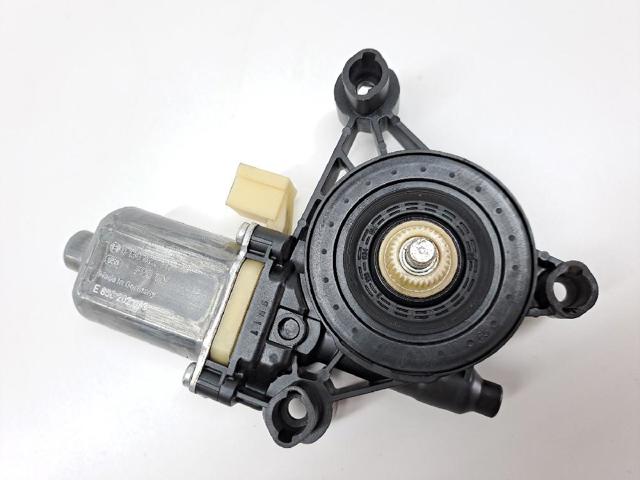 VAG 5Q0959801B Motor del elevalunas de la puerta delantera comprar Tarragona