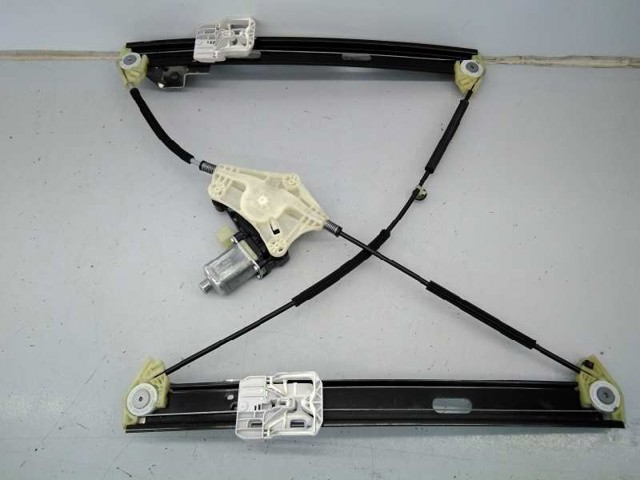VAG 5Q0959801C Motor del elevalunas de la puerta delantera izquierda  comprar en Albacete