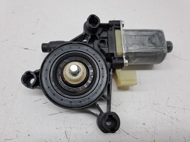 5Q0959801C Motor del elevalunas de la puerta delantera izquierda  comprar en Zaragoza