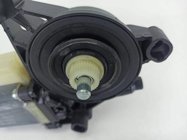 5Q0959801C Motor del elevalunas eléctrico  en stock Sabadell