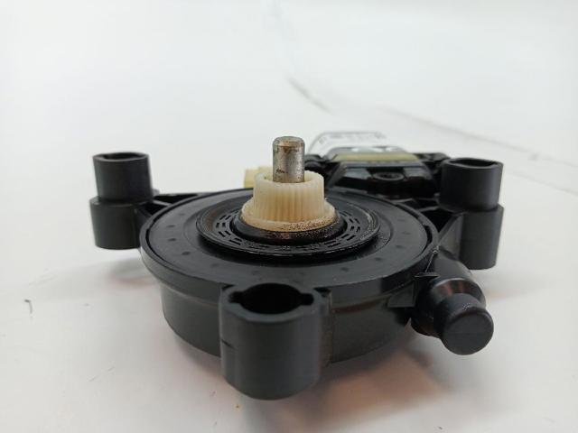 5Q0959802B Motor del elevalunas de la puerta delantera derecha  disponible Burgos