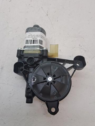 5Q0959802B Motor del elevalunas de la puerta delantera derecha  en stock Castellón