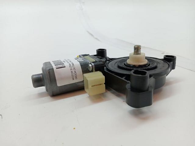 VAG 5Q0959802B Motor del elevalunas de la puerta delantera derecha  comprar en Albacete