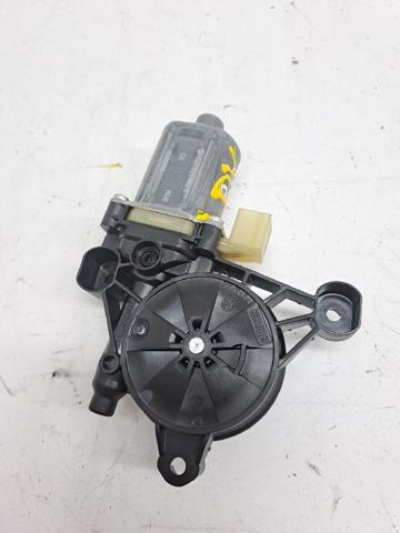 VAG 5Q0959802C Motor del elevalunas de la puerta delantera derecha  en stock Salamanca