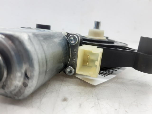 5Q0959802C Motor del elevalunas de la puerta delantera derecha  comprar en Reus