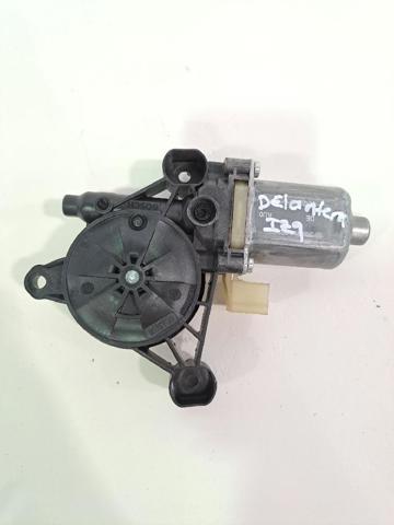 5Q0959802C VAG Motor del elevalunas de la puerta delantera derecha  en stock Córdoba