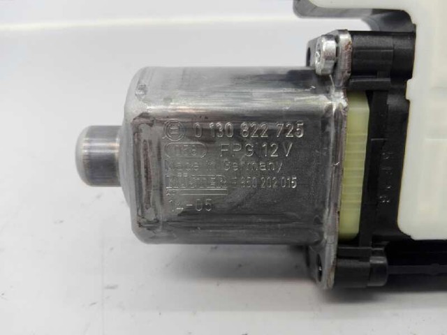5Q0959811A Motor del elevalunas de la puerta trasera derecha  en stock Sabadell
