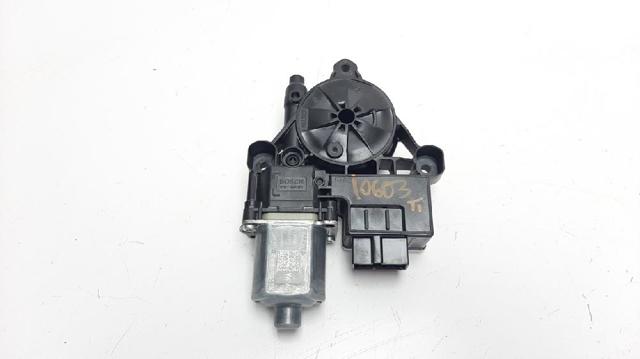 5Q0959811A Motor del elevalunas de la puerta trasera izquierda comprar Almería