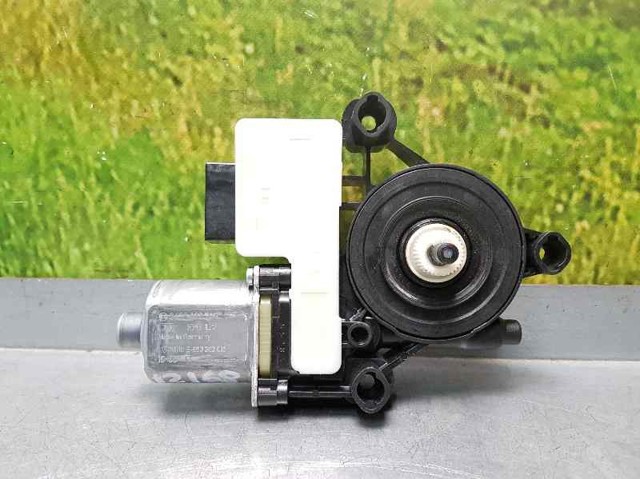5Q0959811A VAG Motor del elevalunas de la puerta trasera derecha  disponible Alicante