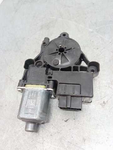 5Q0959811A Motor del elevalunas de la puerta trasera derecha comprar Almería