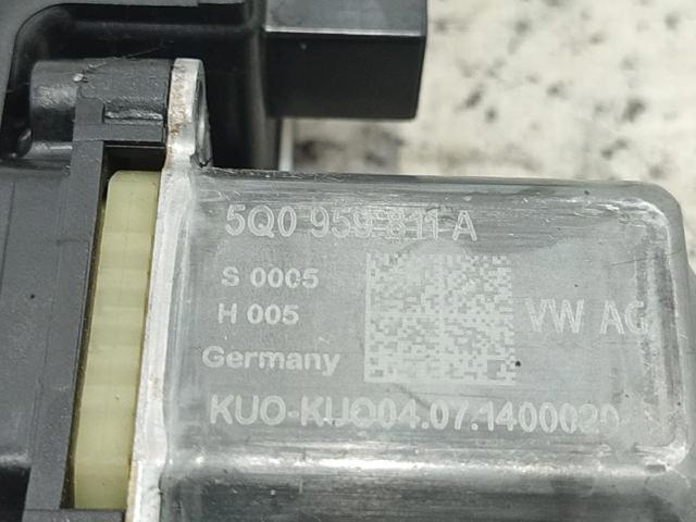 5Q0959811A Motor del elevalunas de la puerta trasera derecha  comprar en Reus