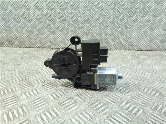 5Q0959811A Motor del elevalunas de la puerta trasera izquierda  comprar en Reus