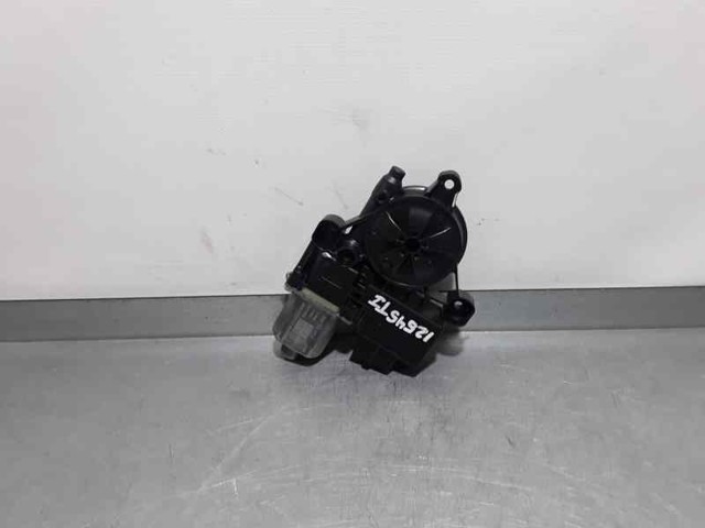 VAG 5Q0959811A Motor del elevalunas de la puerta trasera derecha comprar Tarragona