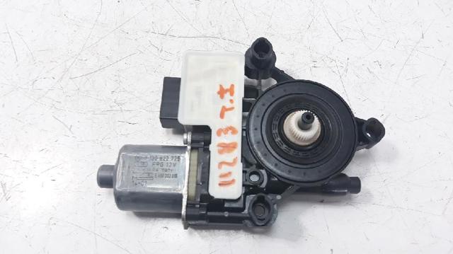 5Q0959811A Motor del elevalunas de la puerta trasera izquierda  en stock Sabadell