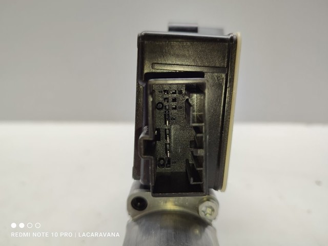 5Q0959811D Motor del elevalunas de la puerta trasera izquierda  disponible Málaga