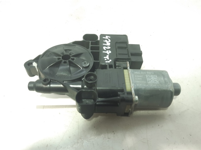 5Q0959811D Motor del elevalunas de la puerta trasera izquierda  disponible Burgos