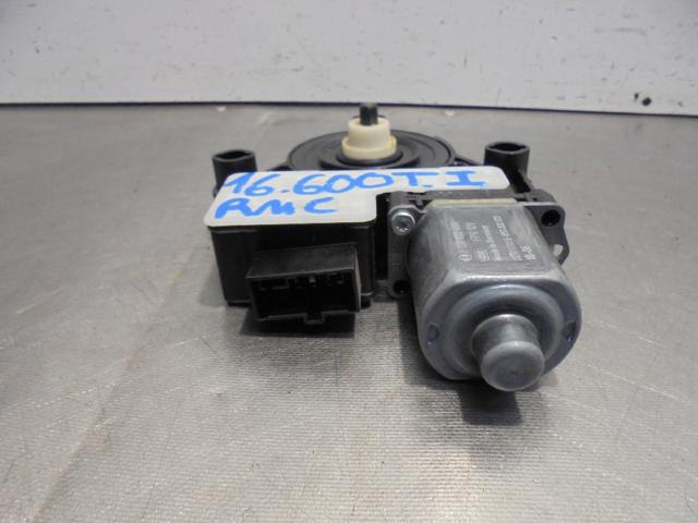 5Q0959811D VAG Motor del elevalunas de la puerta trasera izquierda  disponible Alicante