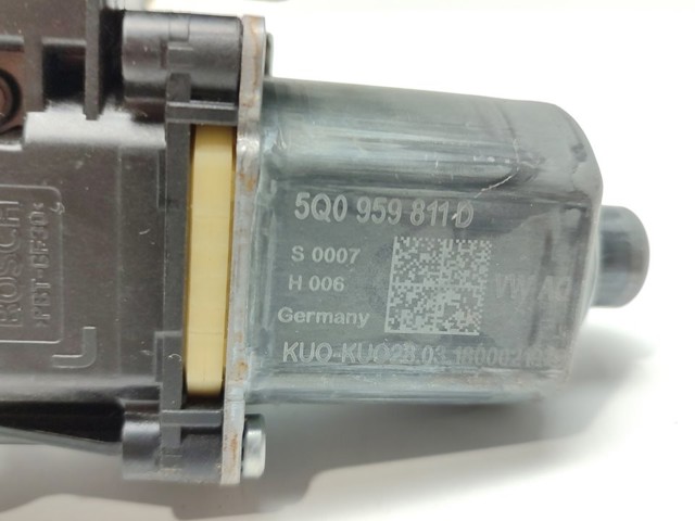 VAG 5Q0959811D Motor del elevalunas de la puerta trasera izquierda  comprar en Ponferrada