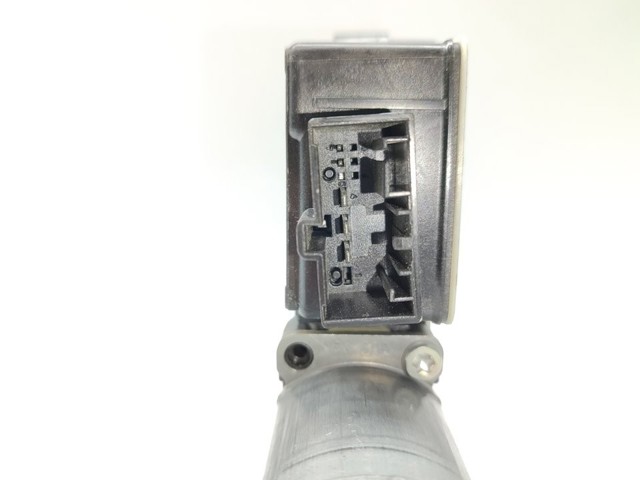 VAG 5Q0959811D Motor del elevalunas de la puerta trasera izquierda comprar Tarragona