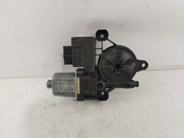 5Q0959812A Motor del elevalunas de la puerta trasera derecha comprar Sevilla
