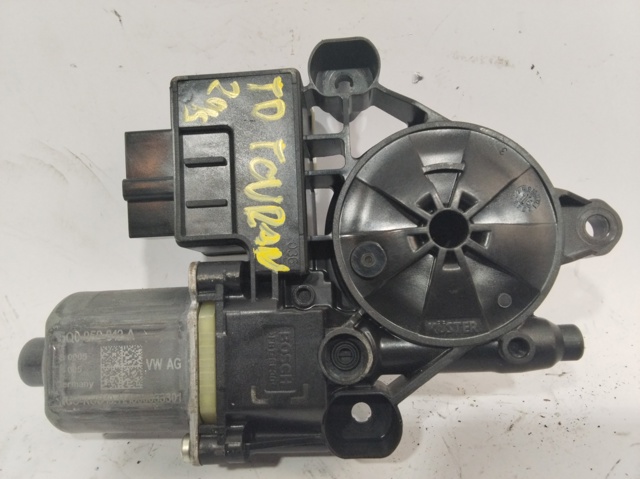 5Q0959812A Motor del elevalunas de la puerta trasera derecha  comprar en Reus