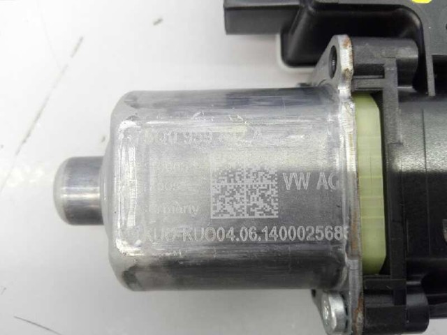 5Q0959812A Motor del elevalunas de la puerta trasera izquierda  disponible Málaga