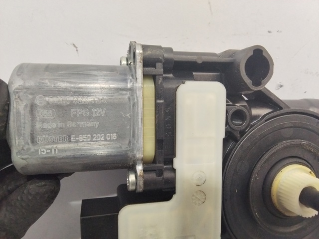 5Q0959812A VAG Motor del elevalunas de la puerta trasera derecha comprar Alcalá