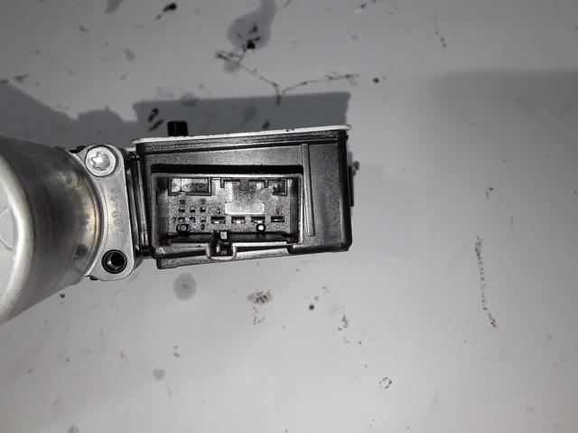 VAG 5Q0959812D Motor del elevalunas de la puerta trasera derecha comprar Barcelona