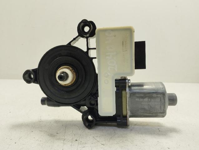 5Q0959812D Motor del elevalunas de la puerta trasera derecha  comprar en Pontevedra