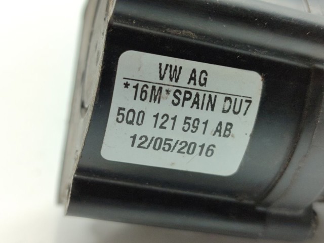 5Q0965561B VAG Bomba de agua eléctrica auxiliar  comprar en Lleida