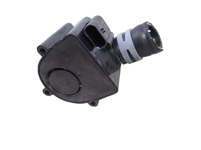 5Q0965561B Bomba de agua eléctrica auxiliar  comprar en Reus