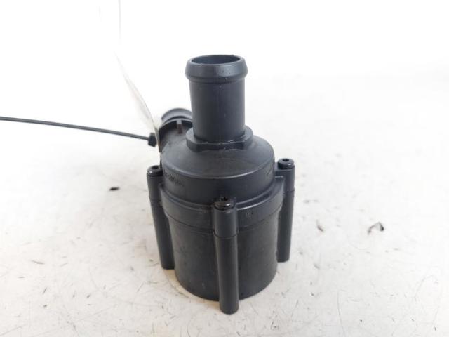 5Q0965561B Bomba de agua eléctrica auxiliar  comprar en Zaragoza