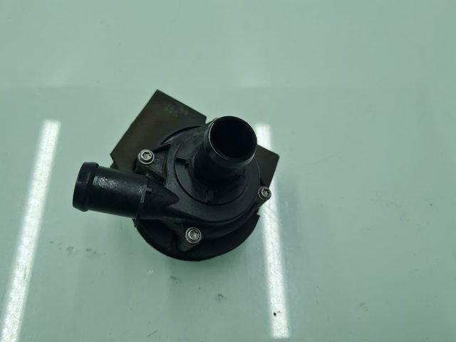 5Q0965567 VAG Bomba de agua eléctrica auxiliar  disponible Alicante