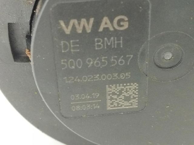 VAG 5Q0965567 Bomba de agua eléctrica auxiliar comprar Barcelona