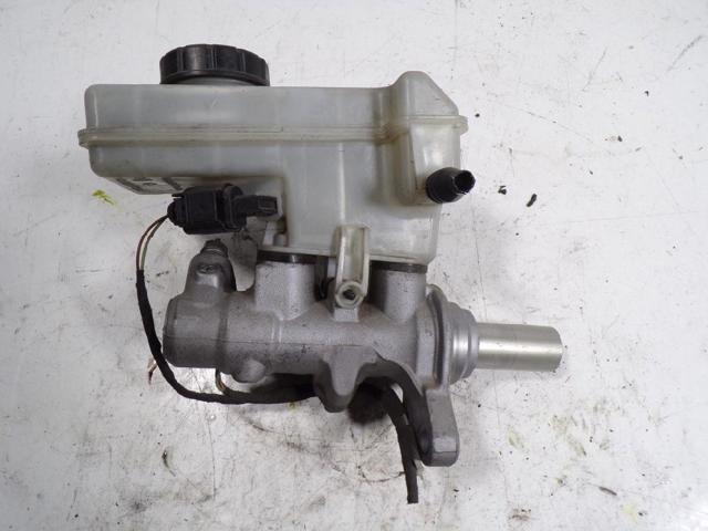 Cilindro principal de frenos Volkswagen Passat  (2015-2026)