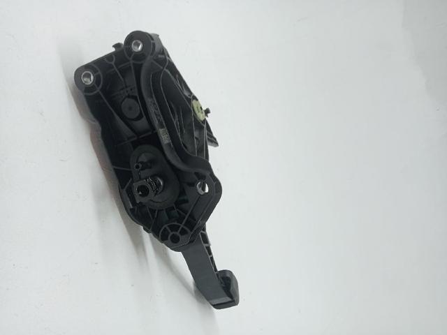 5Q1721321C Pedal embrague  en stock Granada