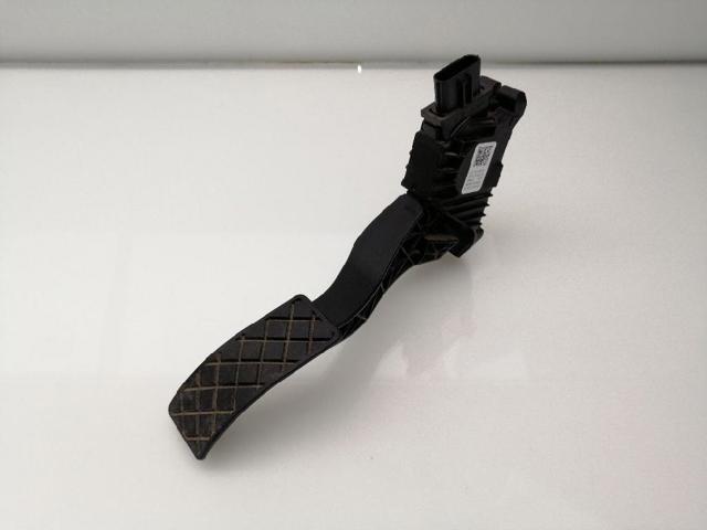 5Q1721503H Pedal del acelerador  en stock Sabadell