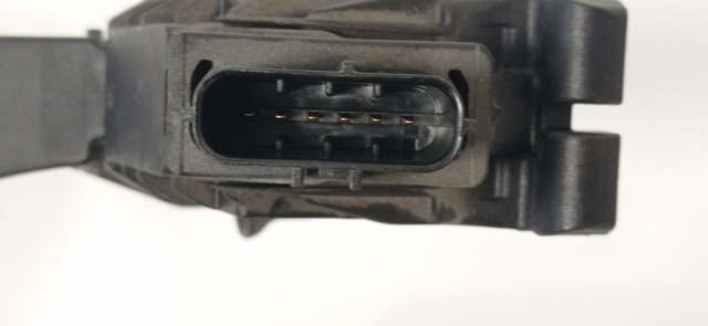 5Q1723503F Pedal del acelerador  comprar en Pontevedra
