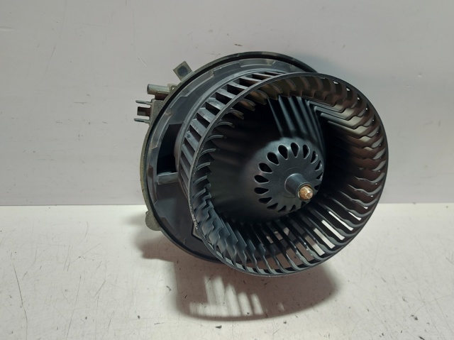 VAG 5Q1819021 Motor del ventilador del calefactor  comprar en Albacete