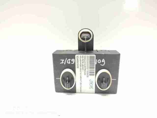 5Q4959393E Unidad de confort de la puerta delantera comprar Sevilla