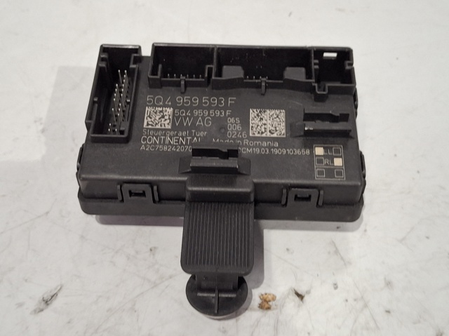 VAG 5Q4959593F Unidad de confort de la puerta delantera  disponible Valladolid