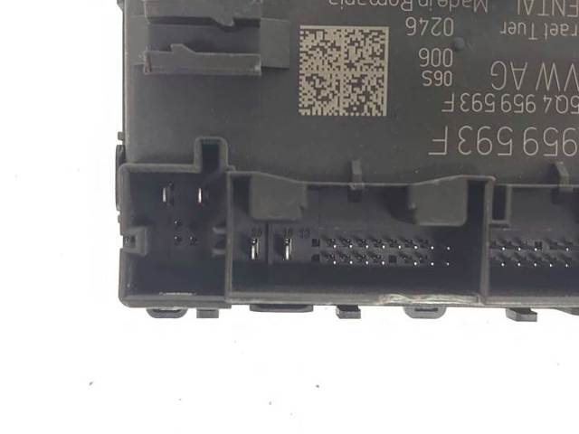 5Q4959593F Unidad de confort de la puerta delantera comprar Sevilla