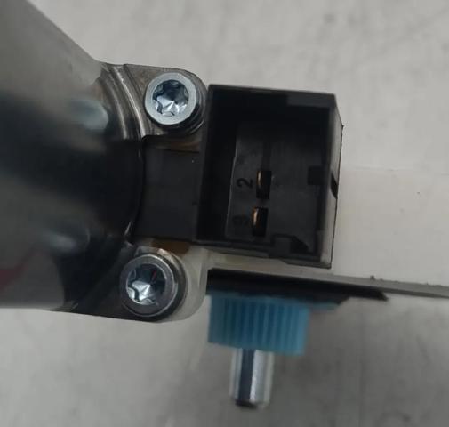 5Q4959801B Motor del elevalunas de la puerta delantera izquierda  disponible Burgos