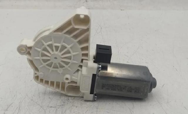 5Q4959801B Motor del elevalunas eléctrico comprar Almería