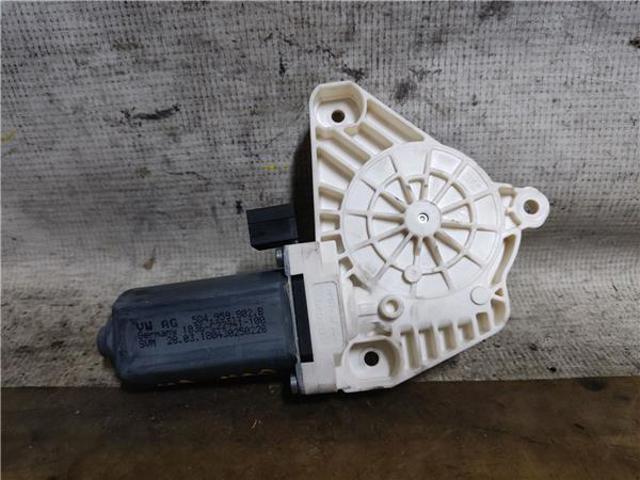 5Q4959802B Motor del elevalunas de la puerta delantera derecha  comprar en Pontevedra